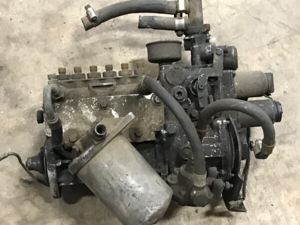 Parts cars and classic car Parts for Sale/ Mercedes Benz/ Porsche/ Jaguar/ Rolls Royce/ MG/ Triumph/ Volvo NOS and more... - Image 66