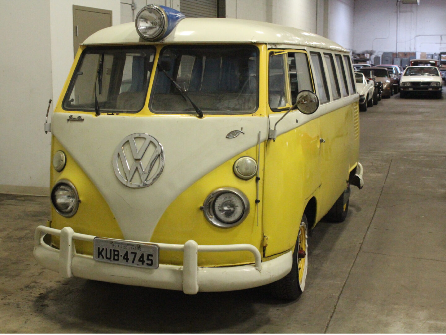 1974 Volkswagen Deluxe Camper Van