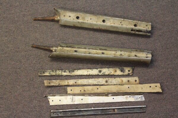 Parts cars and classic car Parts for Sale/ Mercedes Benz/ Porsche/ Jaguar/ Rolls Royce/ MG/ Triumph/ Volvo NOS and more... - Image 104