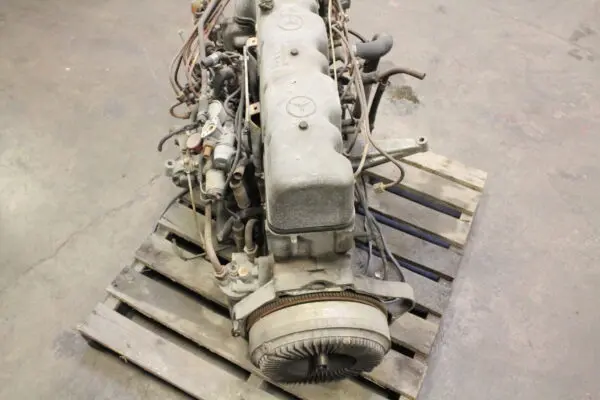 Parts cars and classic car Parts for Sale/ Mercedes Benz/ Porsche/ Jaguar/ Rolls Royce/ MG/ Triumph/ Volvo NOS and more... - Image 38