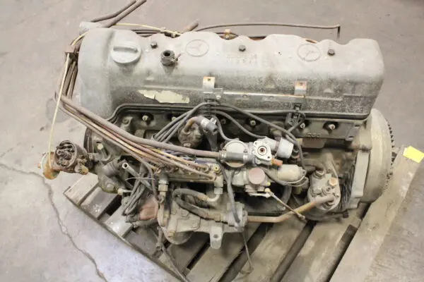 Parts cars and classic car Parts for Sale/ Mercedes Benz/ Porsche/ Jaguar/ Rolls Royce/ MG/ Triumph/ Volvo NOS and more... - Image 39