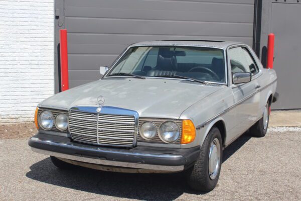 1979 Mercedes Benz 280CE Sunroof Coupe - Image 64