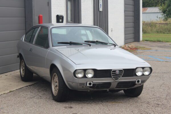 1979 Alfa Romeo Alfetta Veloce 2.0 Sunroof Coupe - Image 2