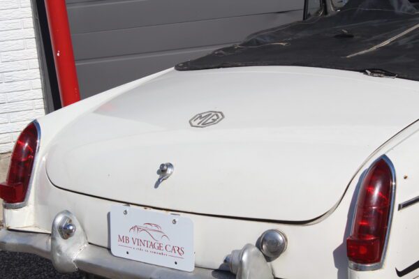 1963 MGB Roadster - Image 13