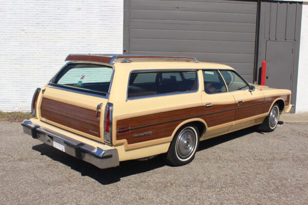 1978 Ford Country square Wagon - Image 3