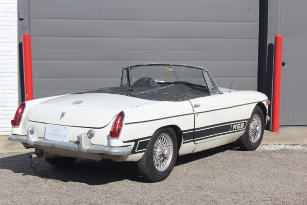 1963 MGB Roadster - Image 6