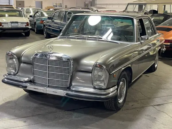 1971 Mercedes Benz 280SE 3.5 W108