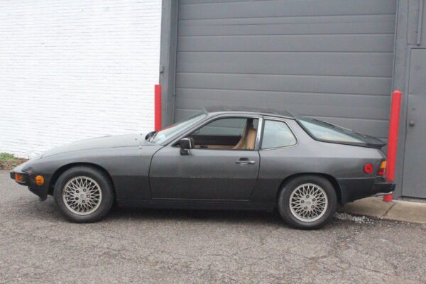 1982 Porsche 924 Turbo - Image 10