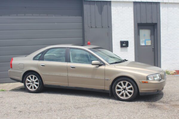 2004 Volvo S80 AWD - Image 10