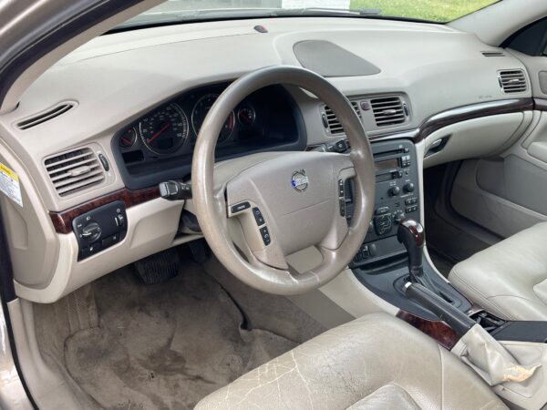 2004 Volvo S80 AWD - Image 12