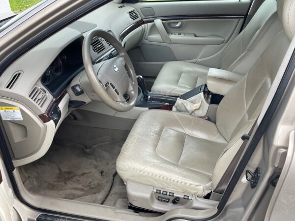 2004 Volvo S80 AWD - Image 13