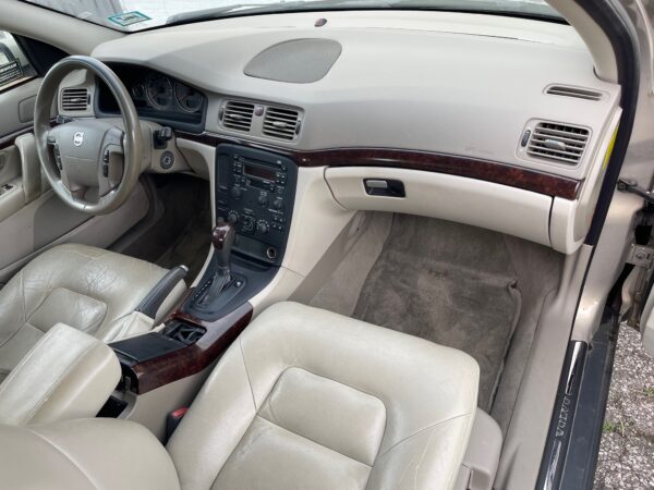 2004 Volvo S80 AWD - Image 15