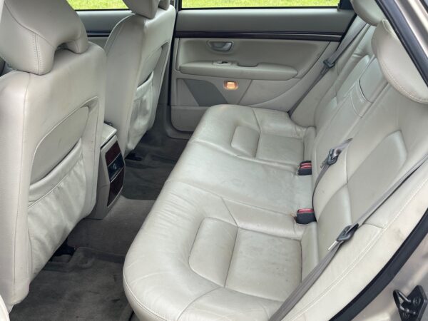 2004 Volvo S80 AWD - Image 16