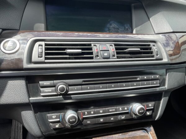 2013 BMW Active Hybrid 5 Low mileage! - Image 26