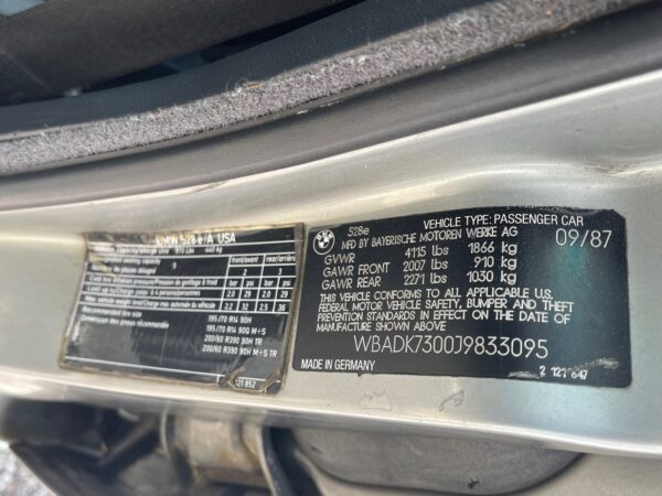 1988 BMW 528E - Image 38