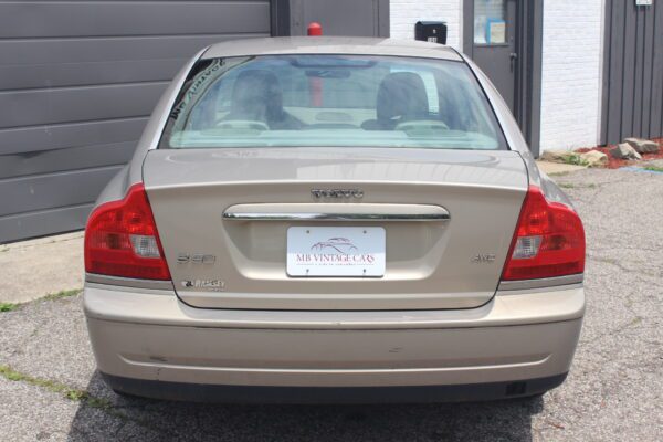 2004 Volvo S80 AWD - Image 6