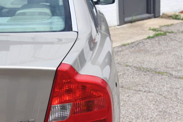 2004 Volvo S80 AWD - Image 7