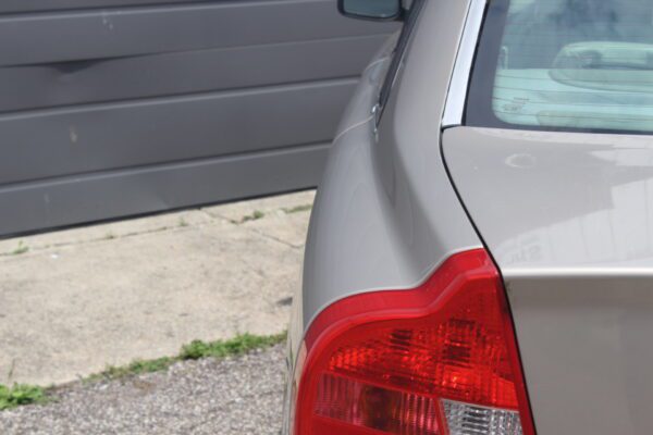 2004 Volvo S80 AWD - Image 8