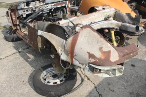 Parts cars and classic car Parts for Sale/ Mercedes Benz/ Porsche/ Jaguar/ Rolls Royce/ MG/ Triumph/ Volvo NOS and more... - Image 2