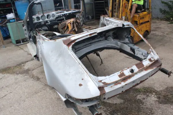 Parts cars and classic car Parts for Sale/ Mercedes Benz/ Porsche/ Jaguar/ Rolls Royce/ MG/ Triumph/ Volvo NOS and more... - Image 3