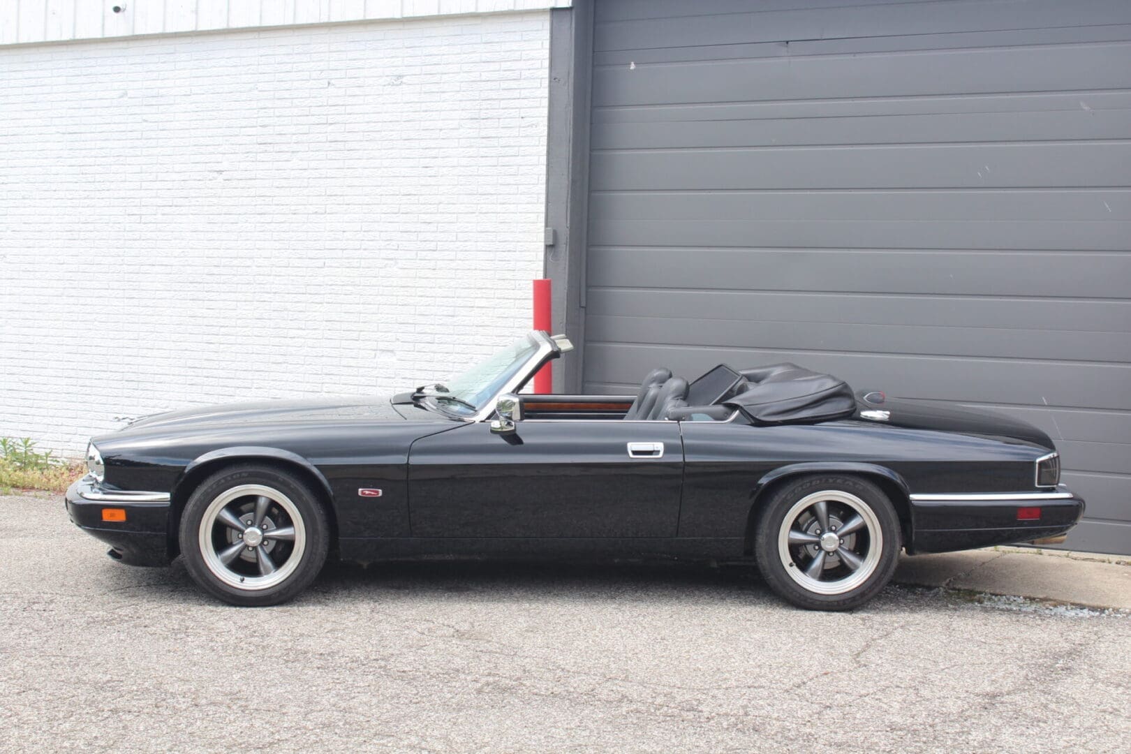 1995 Jaguar XJS Convertible - Image 10