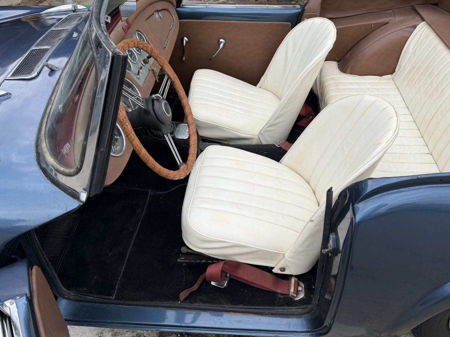 1959 Daimler SP 250 - Image 14